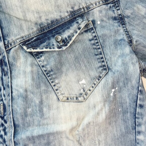 Akoo Distressed Denim Button-Up Shirt With Chest Pockets & Stitch Detail L - Picture 8 of 16